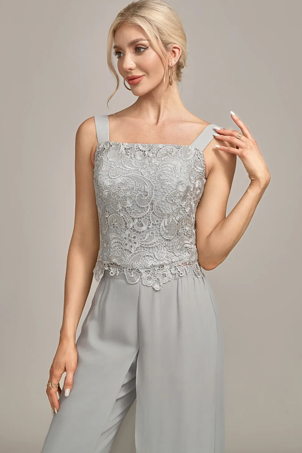 Calça Chiffon Prateada e Top de Renda Mãe da Noiva Wide Pant Suits