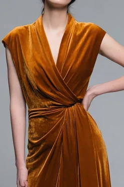 Caramelo V-Neck Velvet A-Line Vestido Formal Longo com Cap Mangas