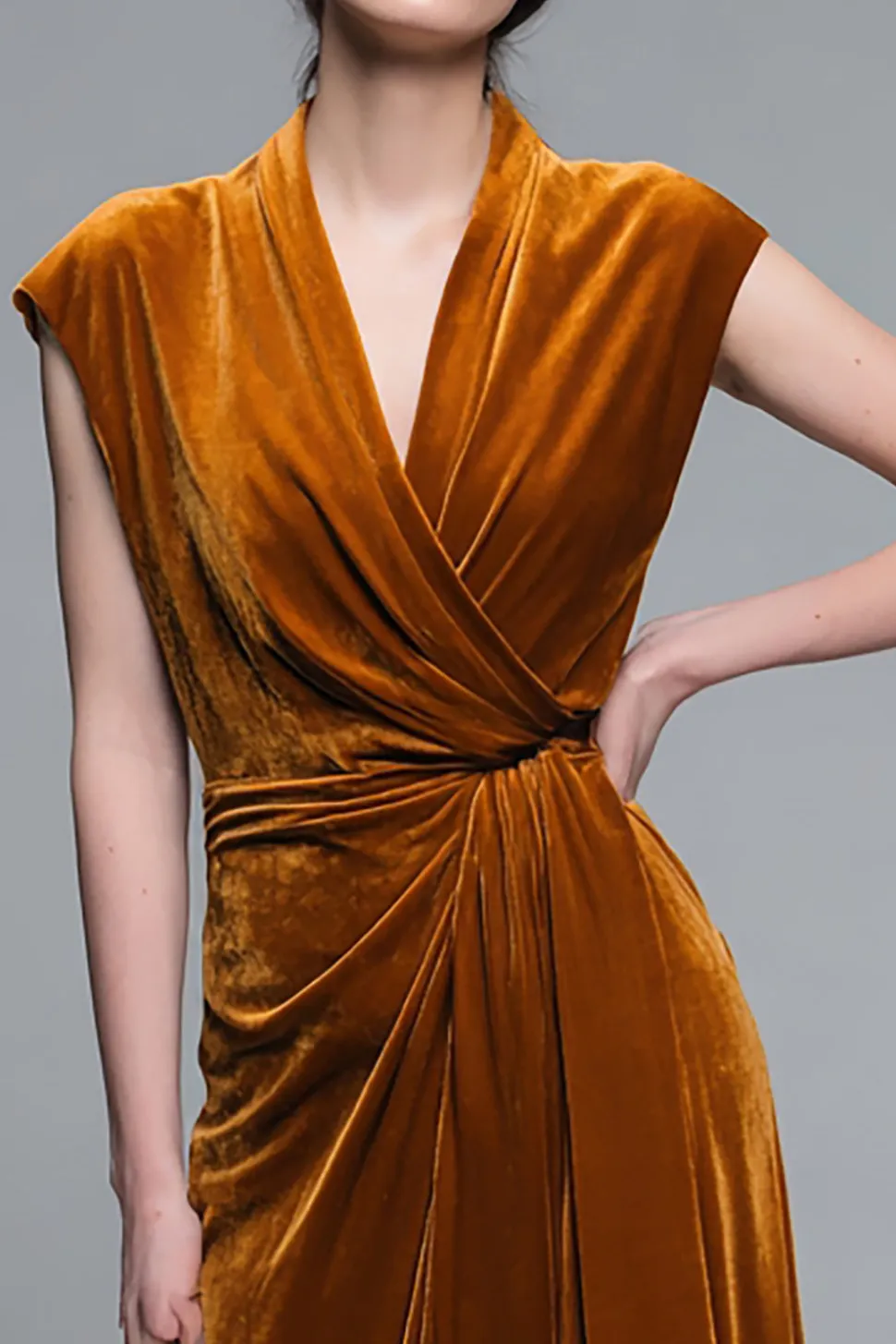 Caramelo V-Neck Velvet A-Line Vestido Formal Longo com Cap Mangas