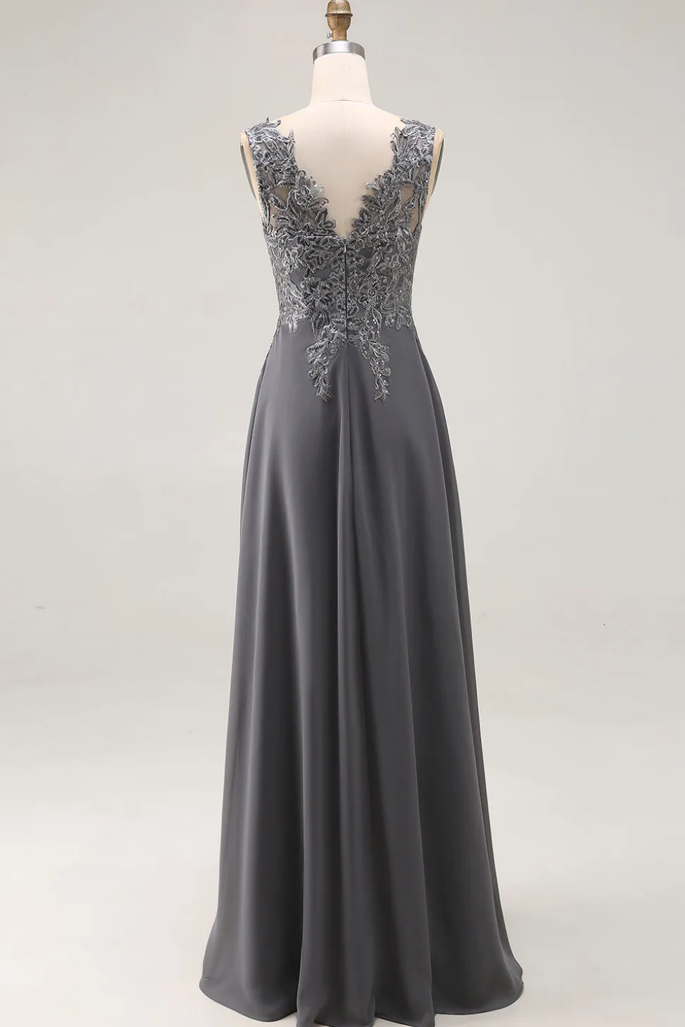 Carvão A Line V-Neck Lace Long Mother of the Bride Dress with Appliques