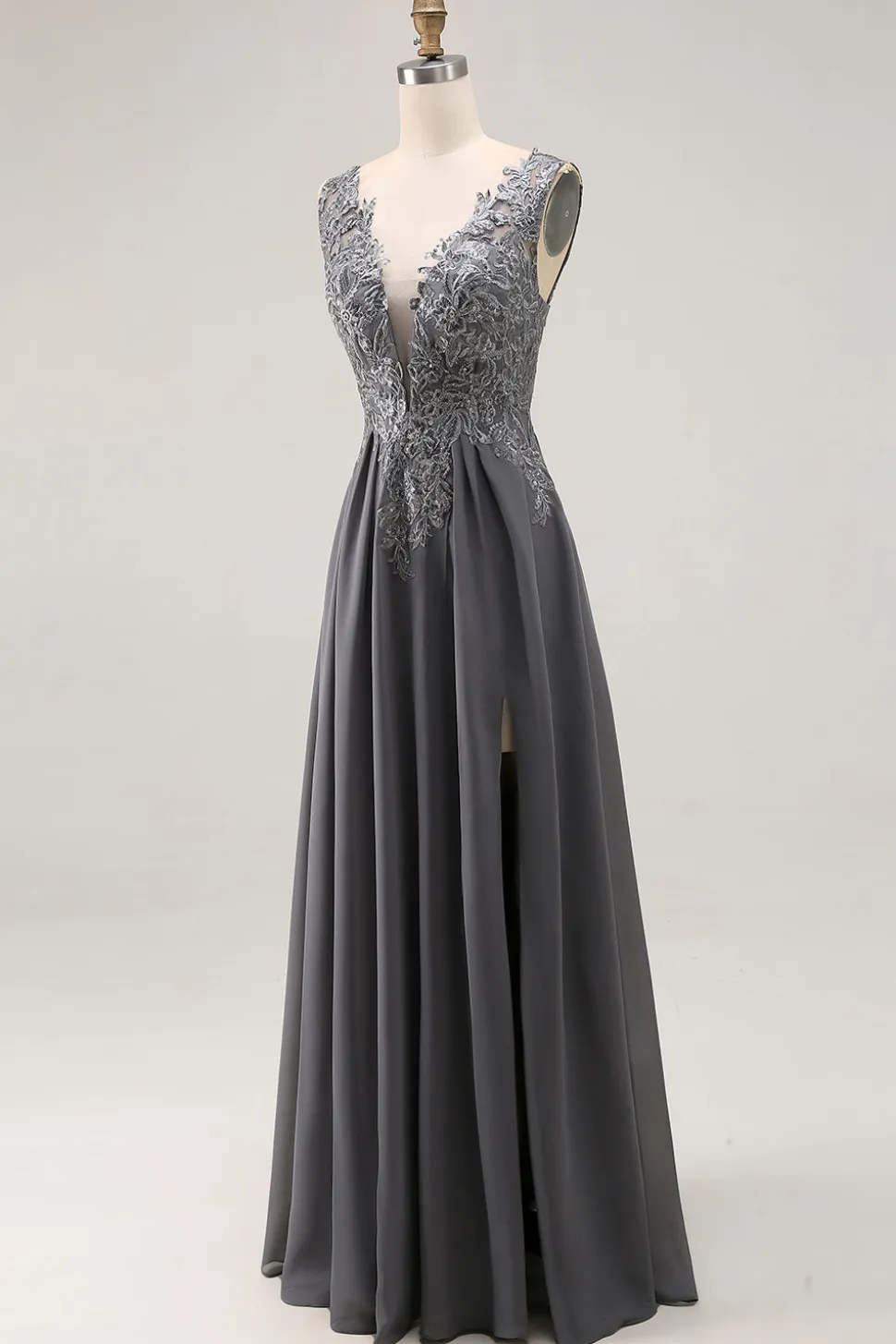Carvão A Line V-Neck Lace Long Mother of the Bride Dress with Appliques