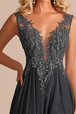 Carvão A Line V-Neck Lace Long Mother of the Bride Dress with Appliques