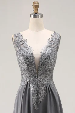 Carvão A Line V-Neck Lace Long Mother of the Bride Dress with Appliques