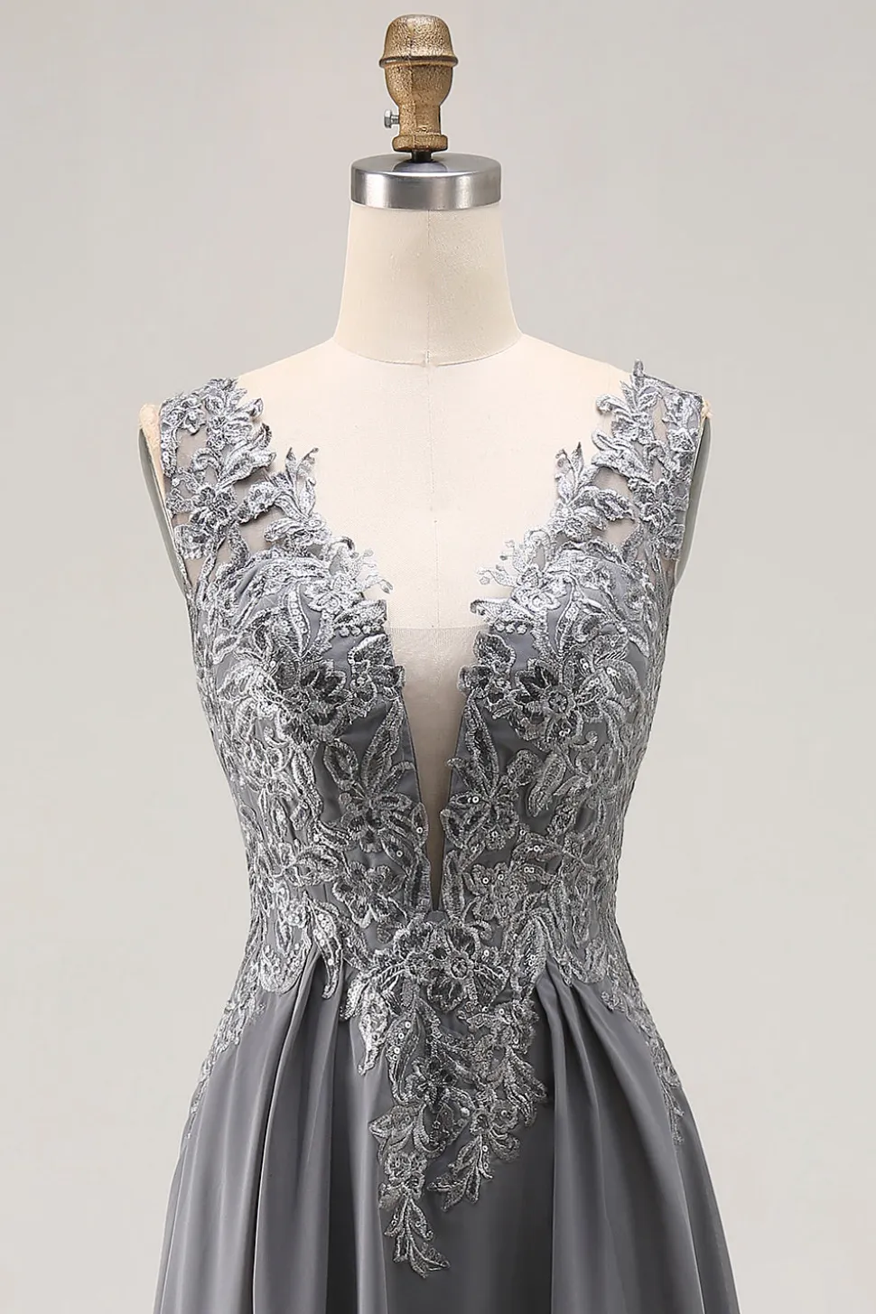 Carvão A Line V-Neck Lace Long Mother of the Bride Dress with Appliques