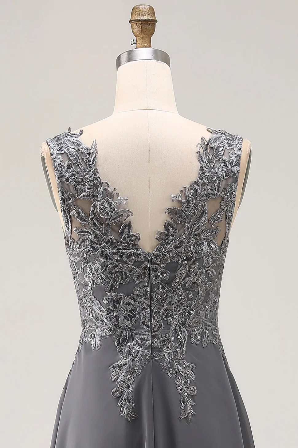 Carvão A Line V-Neck Lace Long Mother of the Bride Dress with Appliques