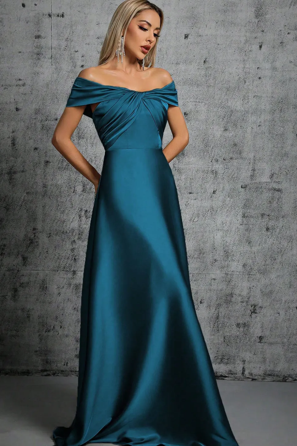 Cetim azul pavão fora do ombro vestido formal