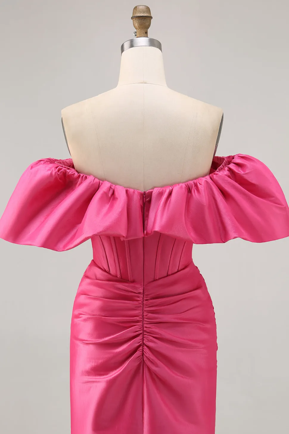 Cetim fora do ombro Fuchsia babado apertado Homecoming Dress