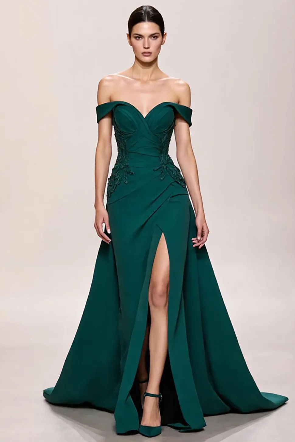 Cetim verde claro uma linha vestido de noite longo com apliques
