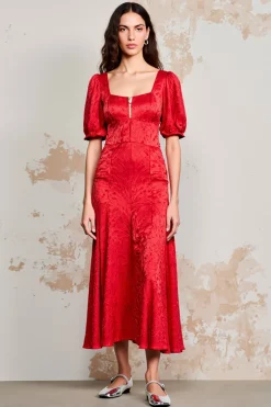 Cetim Vermelho Pescoço Quadrado Longo Vestido De Noiva Convidado