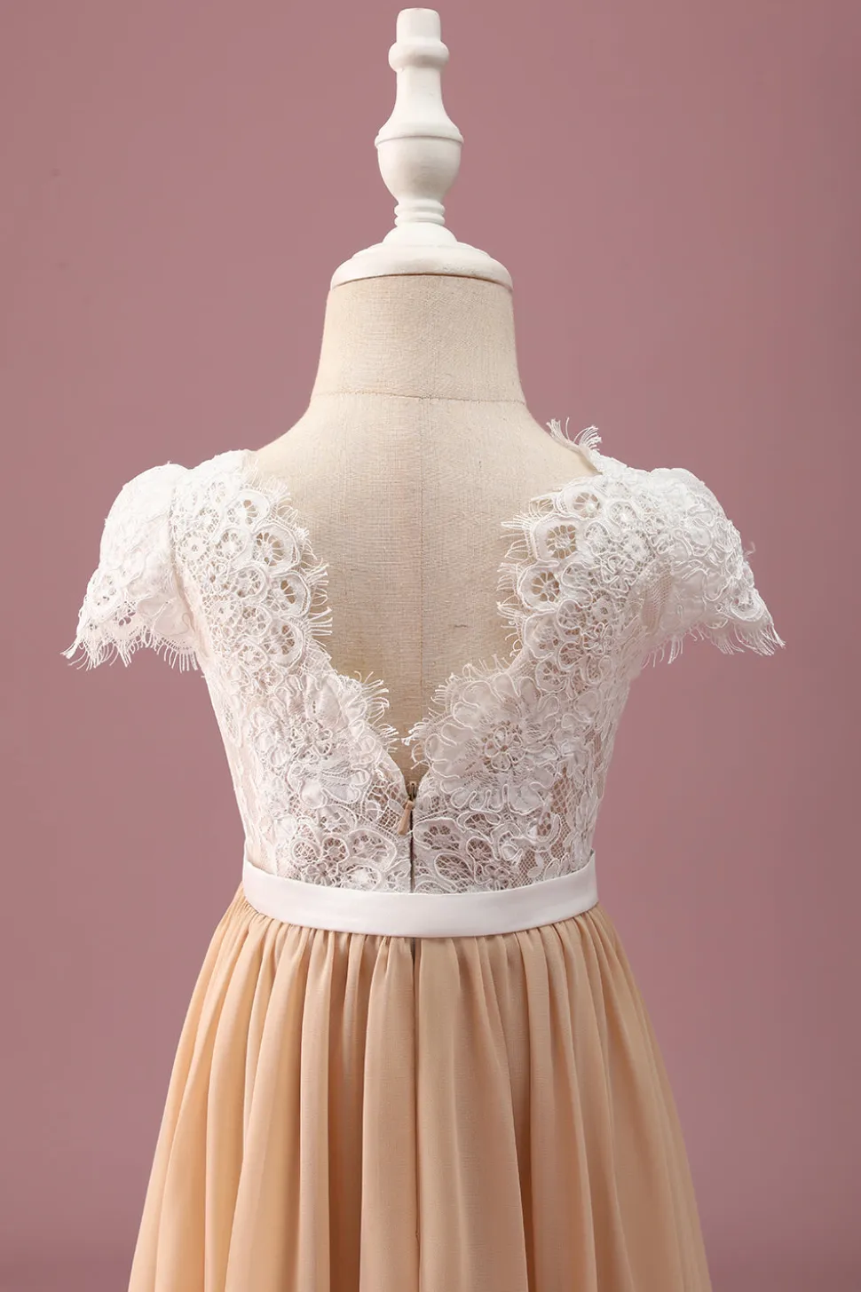 Champagne A Line Lace Junior Vestido Madrinha Com Mangas Curtas