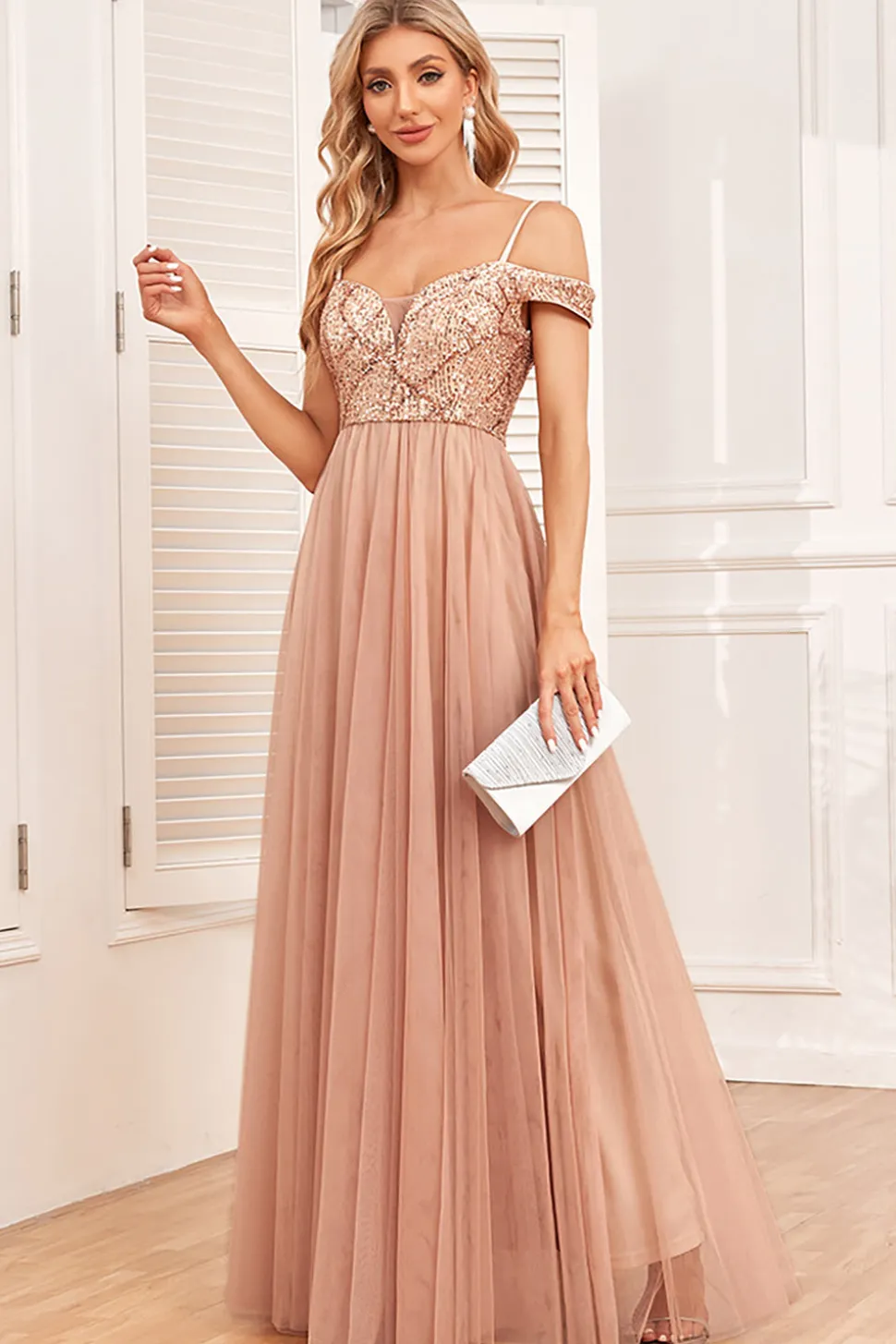 Champagne A-Line Tule Long Prom Dress com Lantejoulas