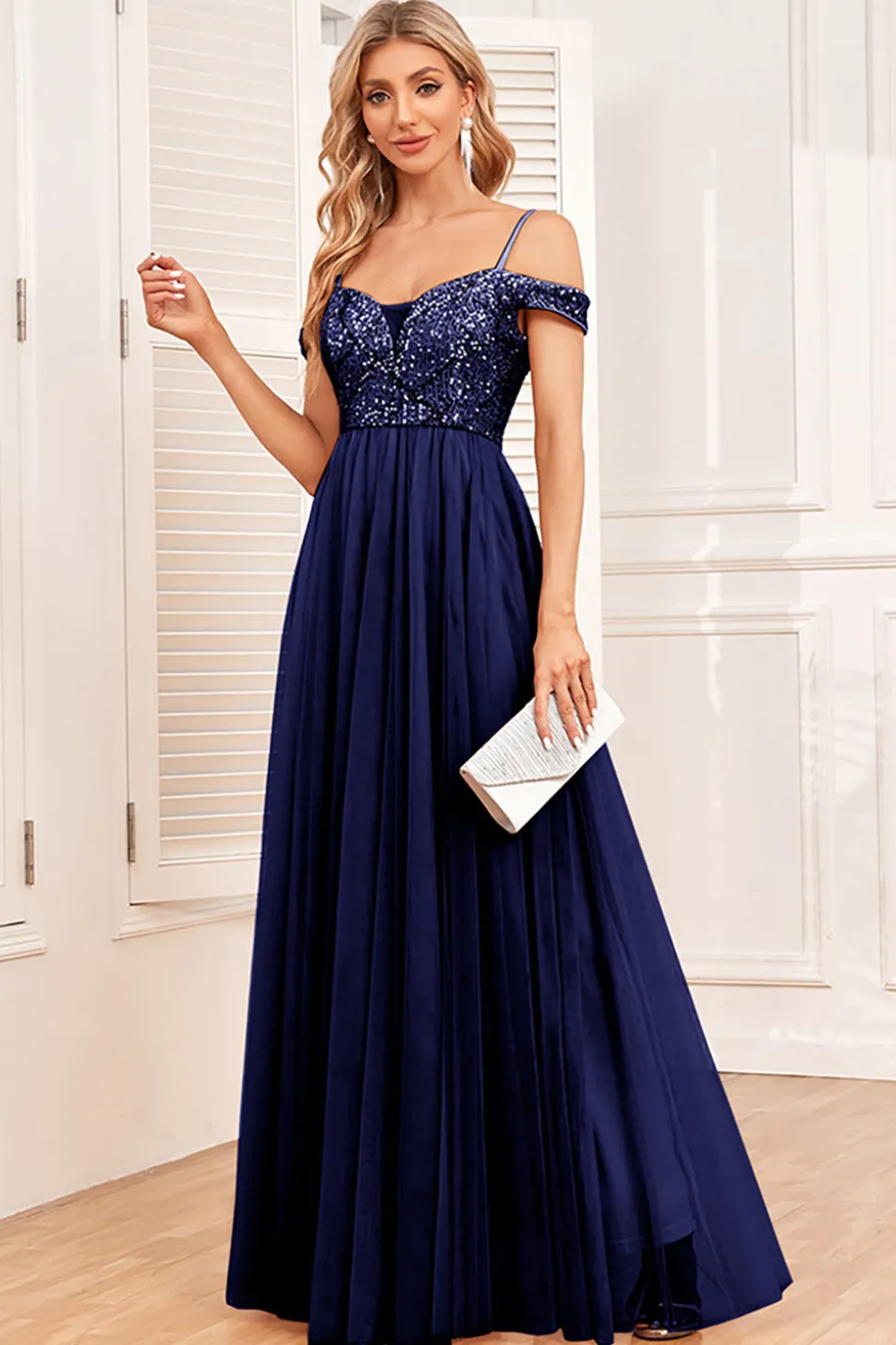 Champagne A-Line Tule Long Prom Dress com Lantejoulas