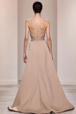 Champagne cetim backless ruched longo vestido de noite com fenda