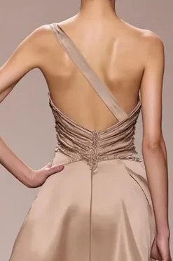 Champagne cetim Ruched longo vestido de noite