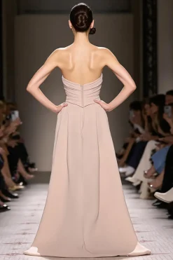 Champagne Cetim Strapless Ruched Maxi Vestido de Noite