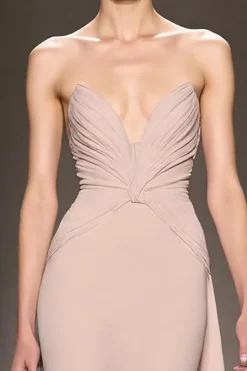 Champagne Cetim Strapless Ruched Maxi Vestido de Noite