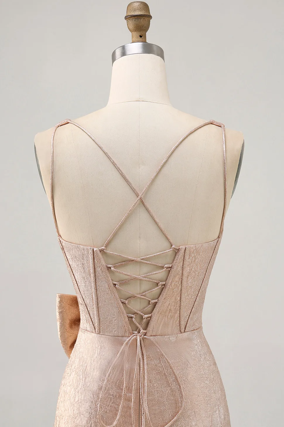 Champanhe Cetim Decote em V Vestido Cocktail com Arco