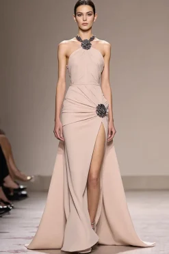 Champanhe cetim Halter longo vestido de noite com missangas