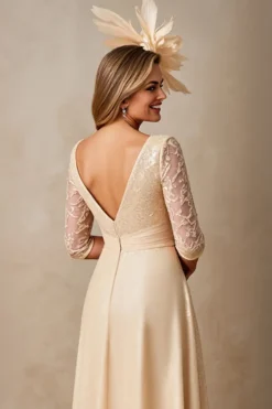 Champanhe Pescoço de Barco Applique Vestido Mae Noiva com Mangas