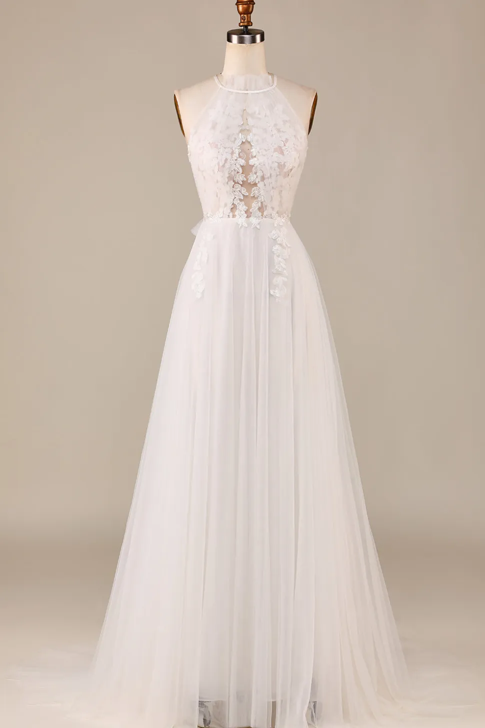 Charmoso A Line Halter Neck Marfim Open Back Tulle Sweep Train Vestido de Noiva com Renda