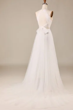 Charmoso A Line Halter Neck Marfim Open Back Tulle Sweep Train Vestido de Noiva com Renda