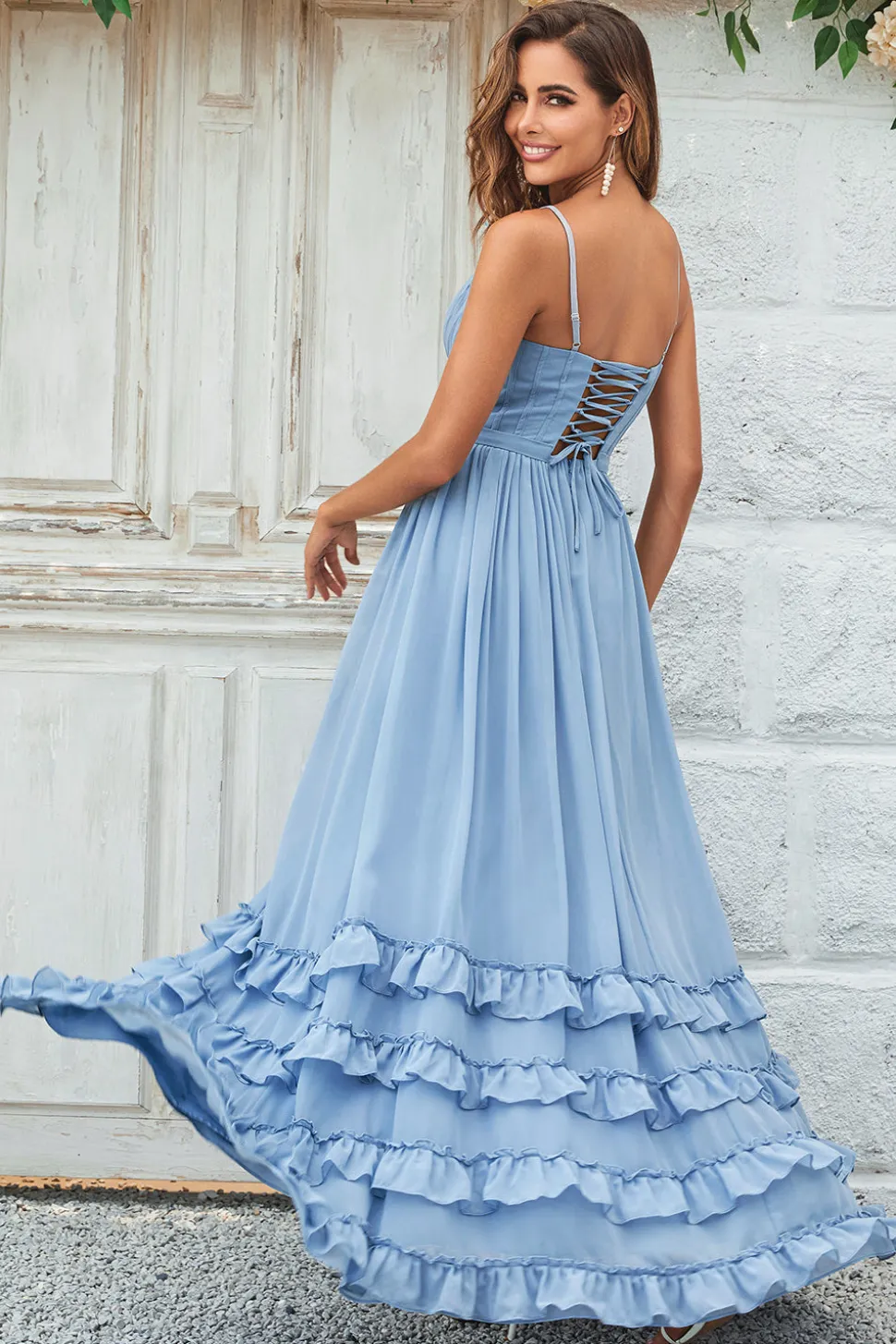 Charmoso A Line Spaghetti Straps Dusty Blue Long Vestido de Madrinha com Criss Cross Back