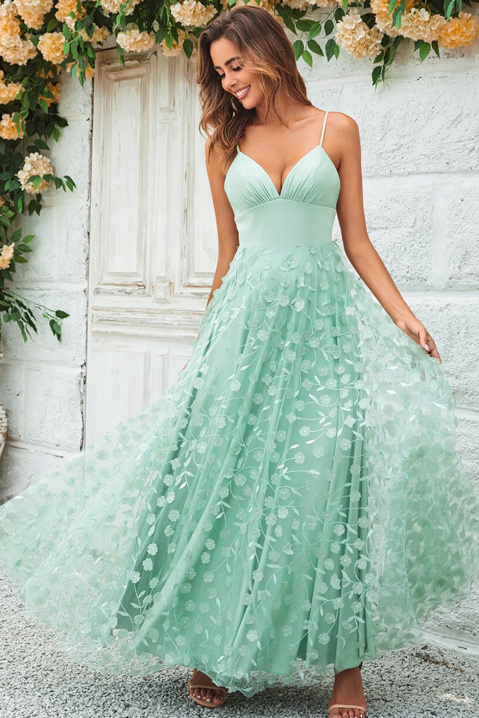 Charmoso A Line Spaghetti Straps Verde Vestido Longo Madrinha com Apliques