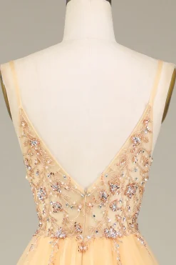 Charmoso A Line Spaghetti Straps Golden Long Prom Dress com Missangas