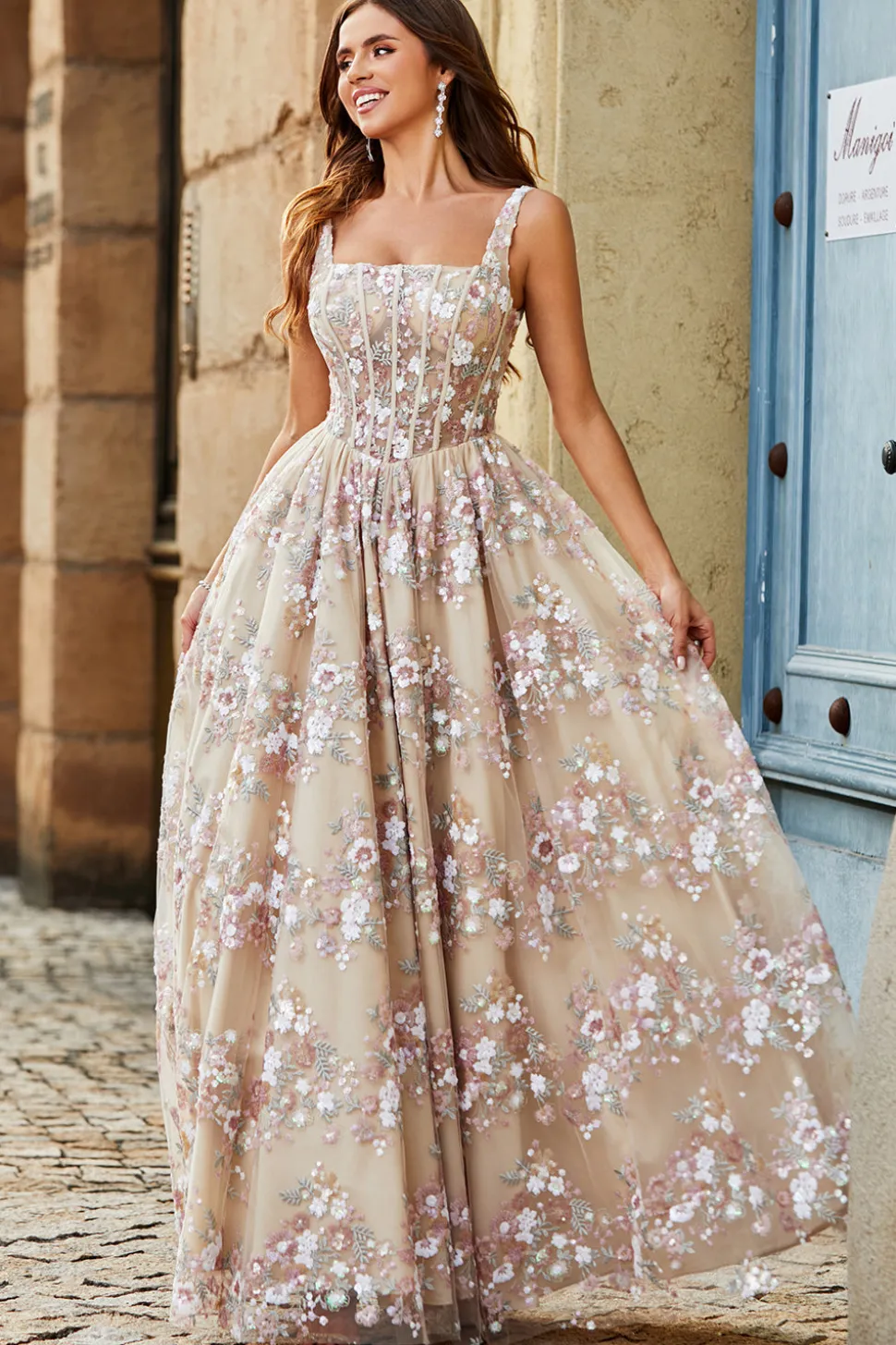 Charmoso A Line Square Neck Preto Corset Prom Dress com Appliques