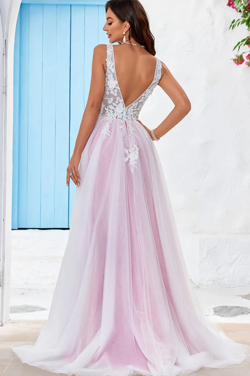 Charmoso A Line V-Neck Rosa Tulle Varredura Trem Vestido de Noiva com Apliques