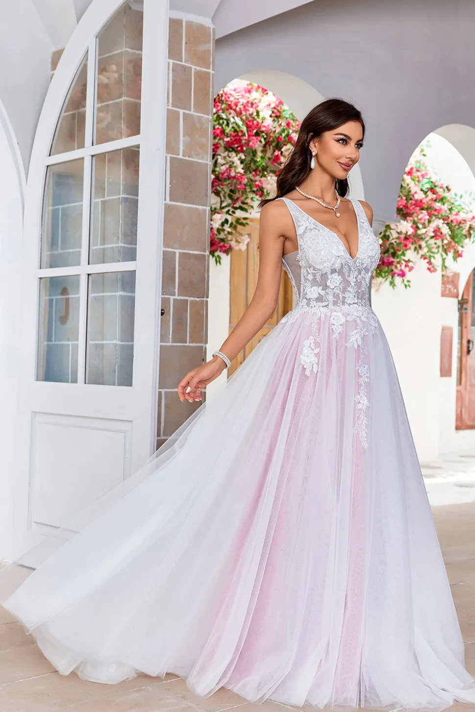 Charmoso A Line V-Neck Rosa Tulle Varredura Trem Vestido de Noiva com Apliques
