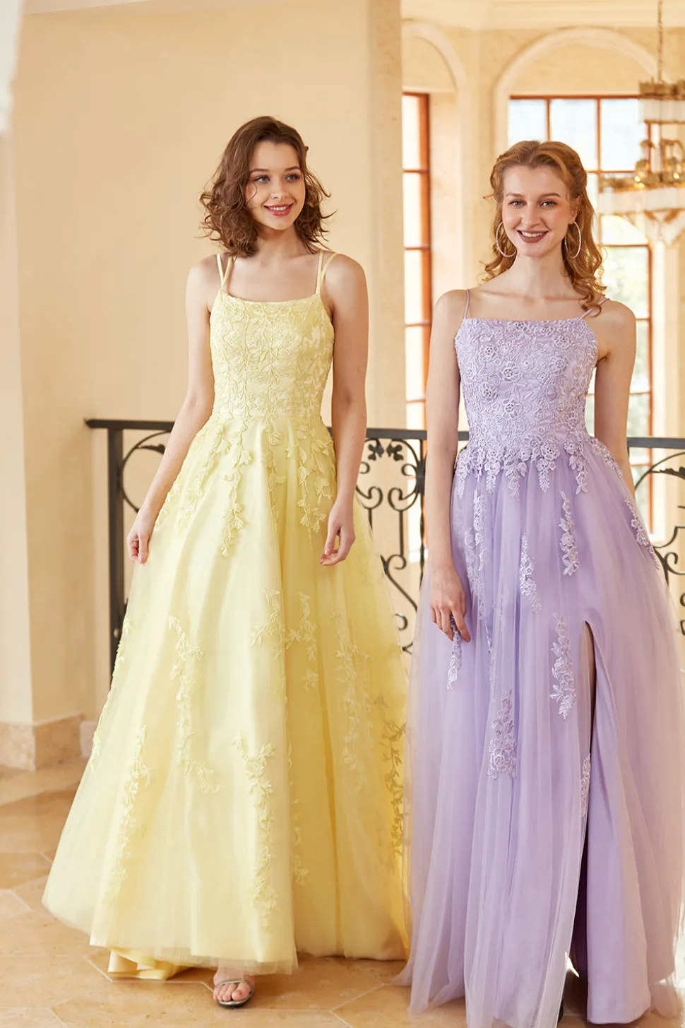 Charmoso um espaguete de linha alças leve roxo longo vestido de baile com apliques