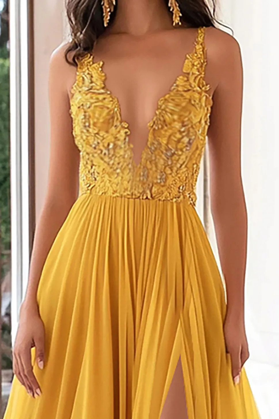 Chiffon amarelo V-neck A-Line Appliqued Long Prom Dress com fenda