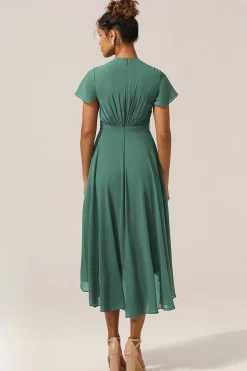 Chraming Uma Linha V-Neck mangas curtas Eucalipto vestido de dama de honra com arco