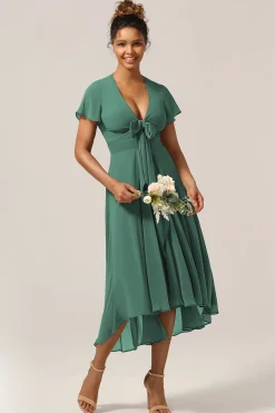 Chraming Uma Linha V-Neck mangas curtas Eucalipto vestido de dama de honra com arco