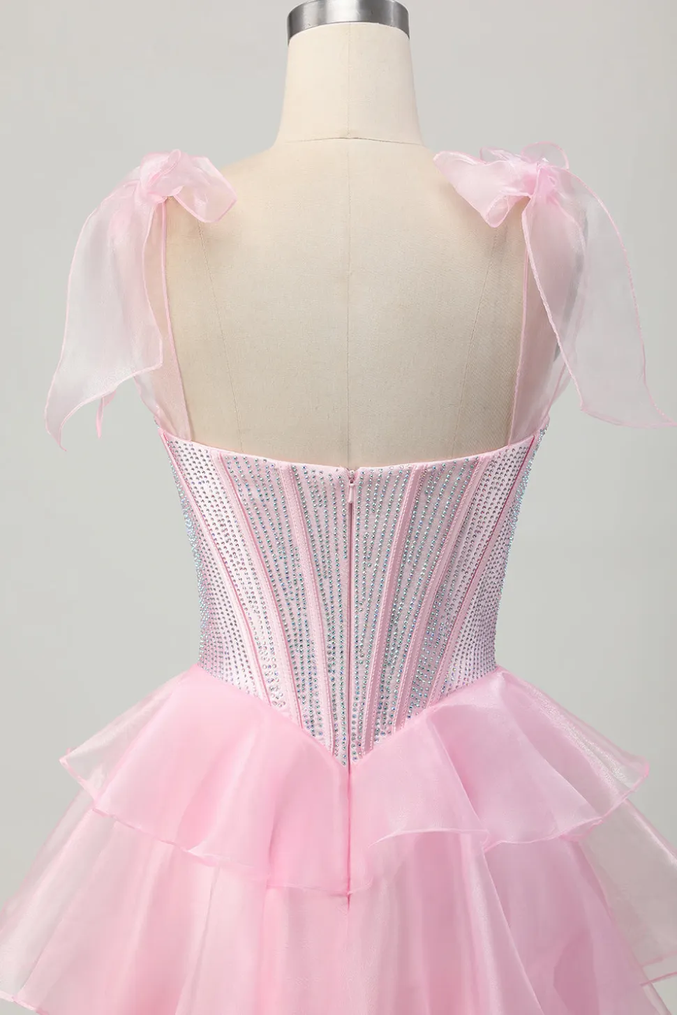 Cintas cor-de-rosa brilhantes Bow Corset Tiered Beaded Homecoming Dress