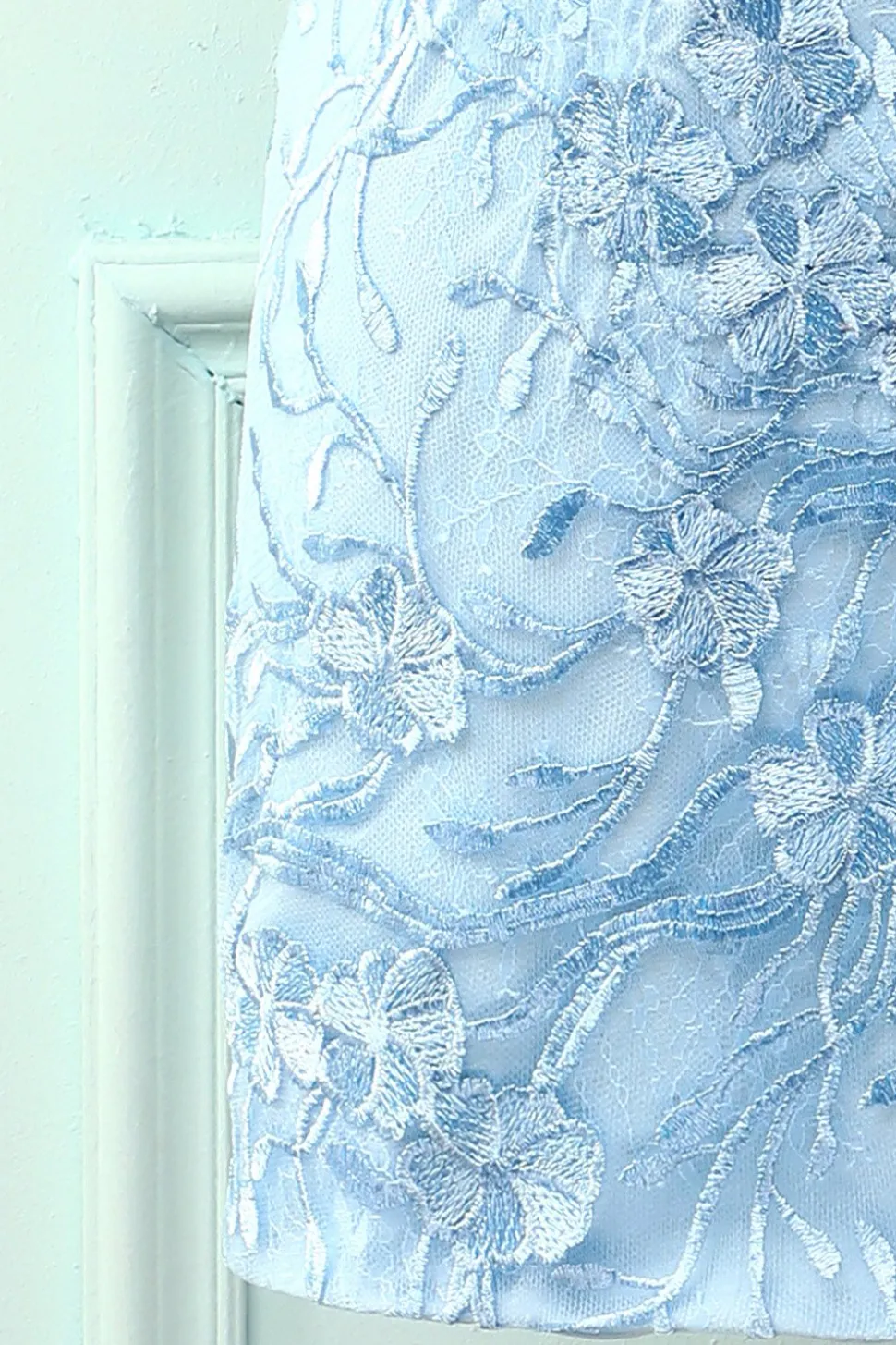 Cintas de espaguete azul céu vestido bodycon