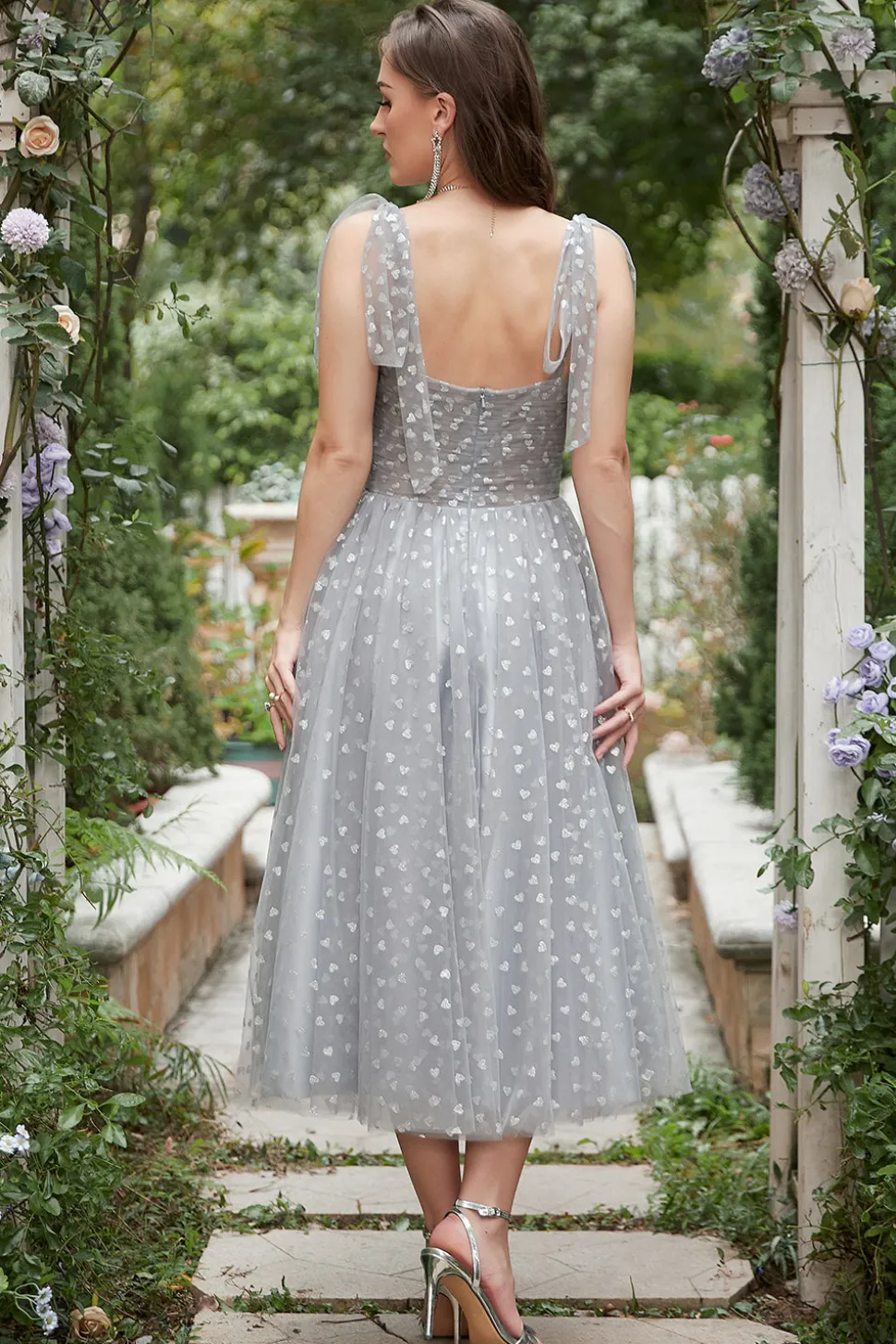 Cintas de espaguete cinza vestido de baile