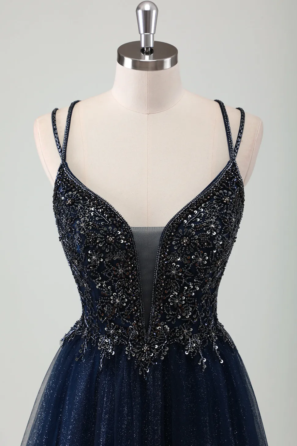 Cintas de Espaguete Marinho Brilhantes Um Vestido de Baile de Formatura Longo da Linha com Sequins