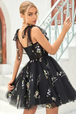Cintas de Espaguete Preto Vestido de Cocktail Apliques