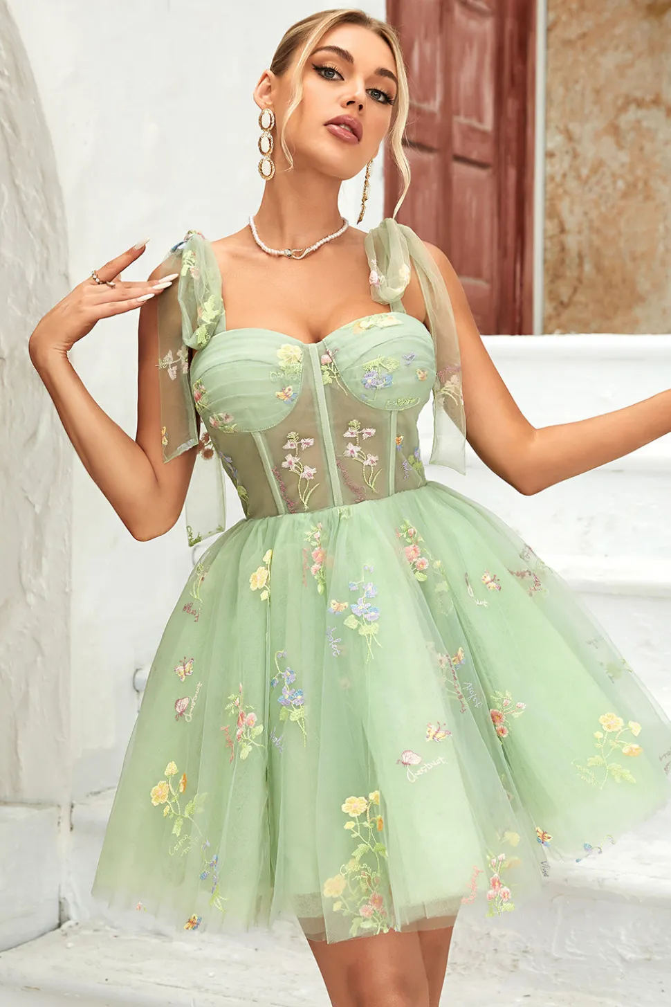 Cintas de Espaguete Preto Vestido de Cocktail Apliques