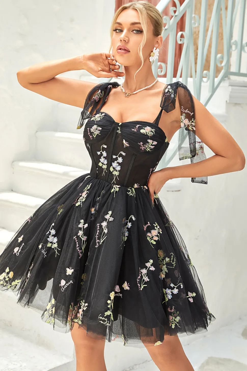 Cintas de Espaguete Preto Vestido de Cocktail Apliques