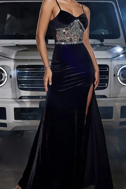 Cintas de espaguete preto brilhante vestido de festa frisado com fenda