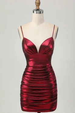 Cintas Metálicas Brilhantes Borgonha Esparguete Apertado Ruched Short Homecoming Dress
