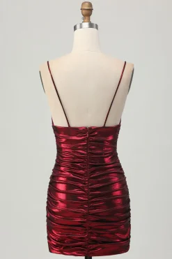 Cintas Metálicas Brilhantes Borgonha Esparguete Apertado Ruched Short Homecoming Dress