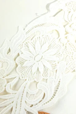 Cinto Elegante com Apliques