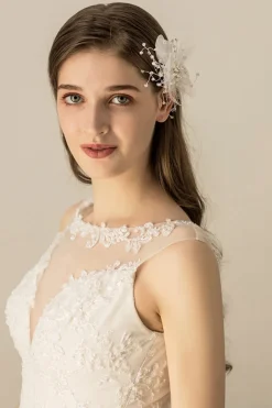 Clipe de cabelo artesanal de flor de pena doce