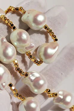 Colar de ouro pérola em forma especial