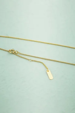 Colar geométrico de ouro