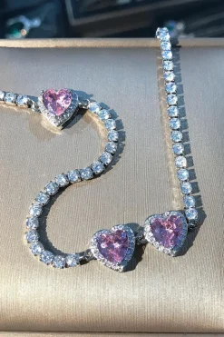 Colar redondo rosa com strass do coração